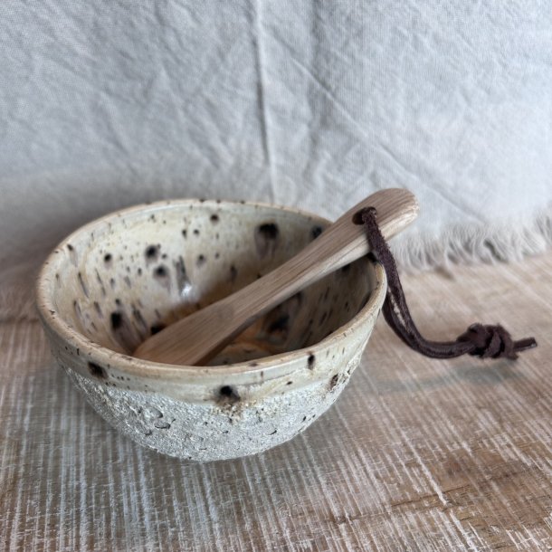 Saltkar med egetr�sske