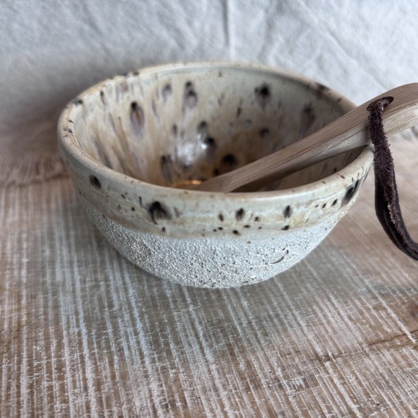 Saltkar med egetr�sske